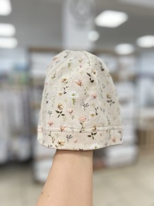 Czapka niemowlęca Smerfetka Beige Flowers 7-12mc, Baby in World